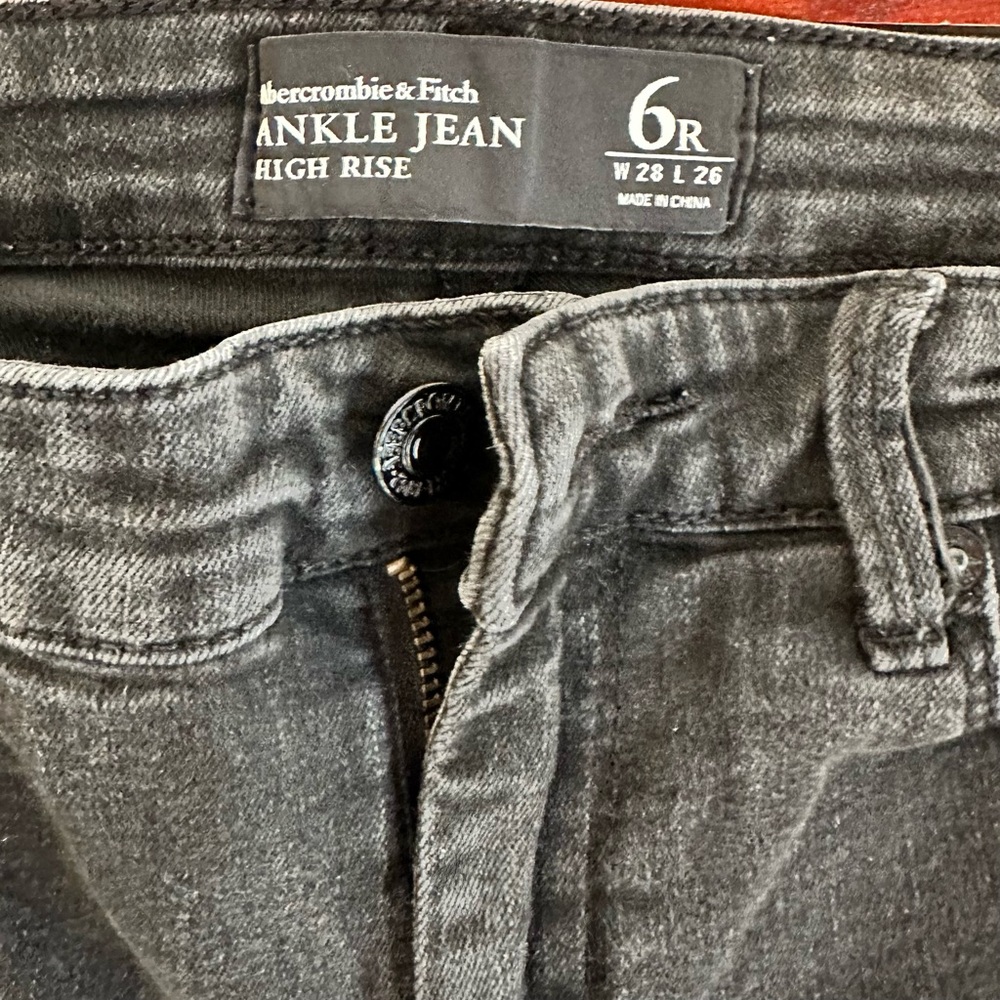 Abercrombie & Fitch Women’s Black Jeans